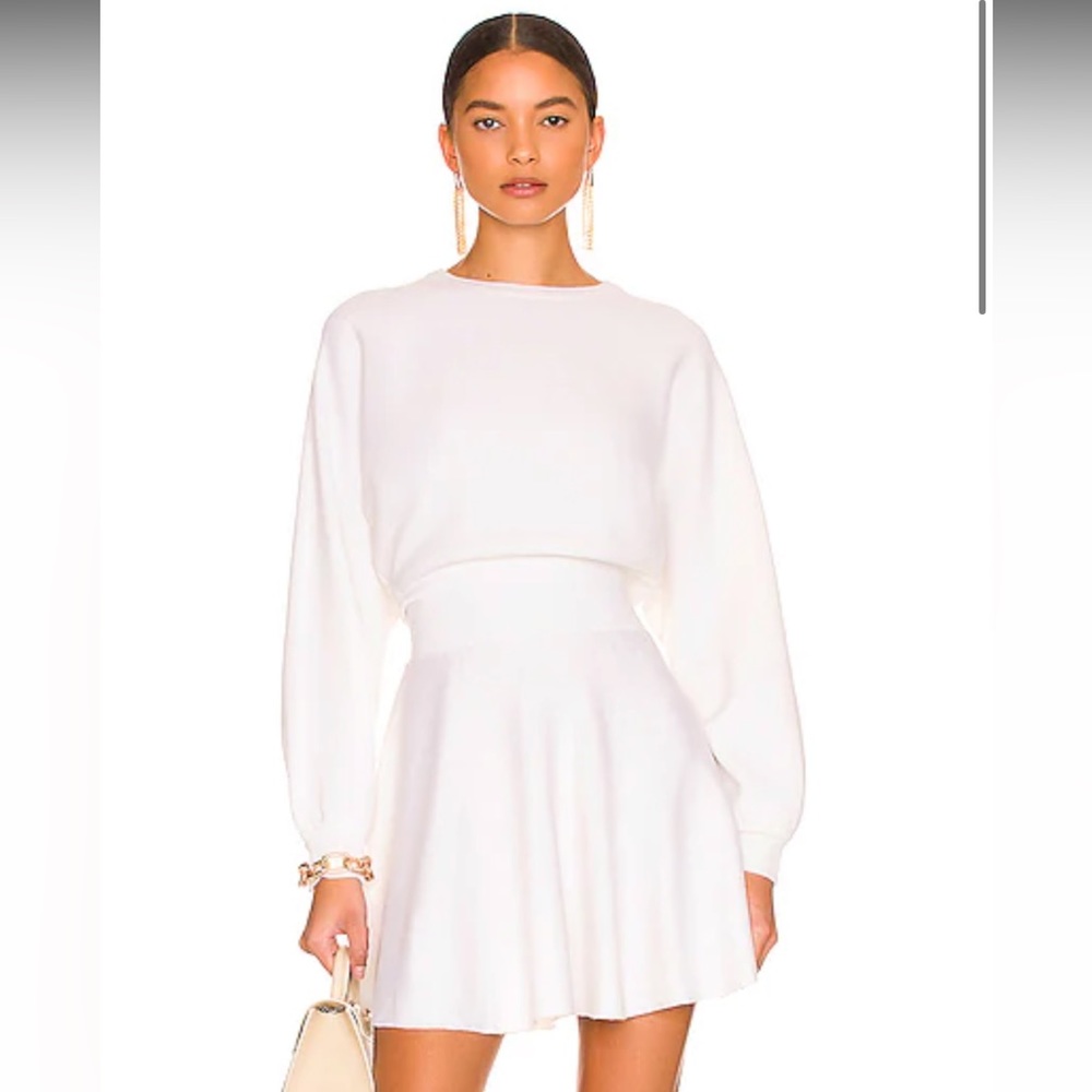 Murray Fit Flare Dress in Soft White
Alice + Olivia size S